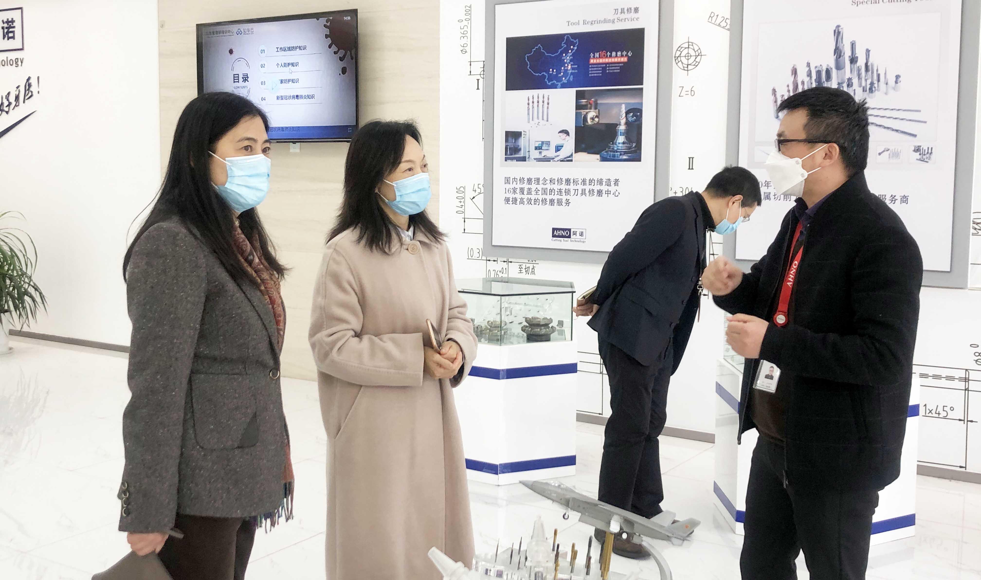 西山科技取得磨削铣削机相关专利磨削结构提升铣削机刀具打磨效率(图1)