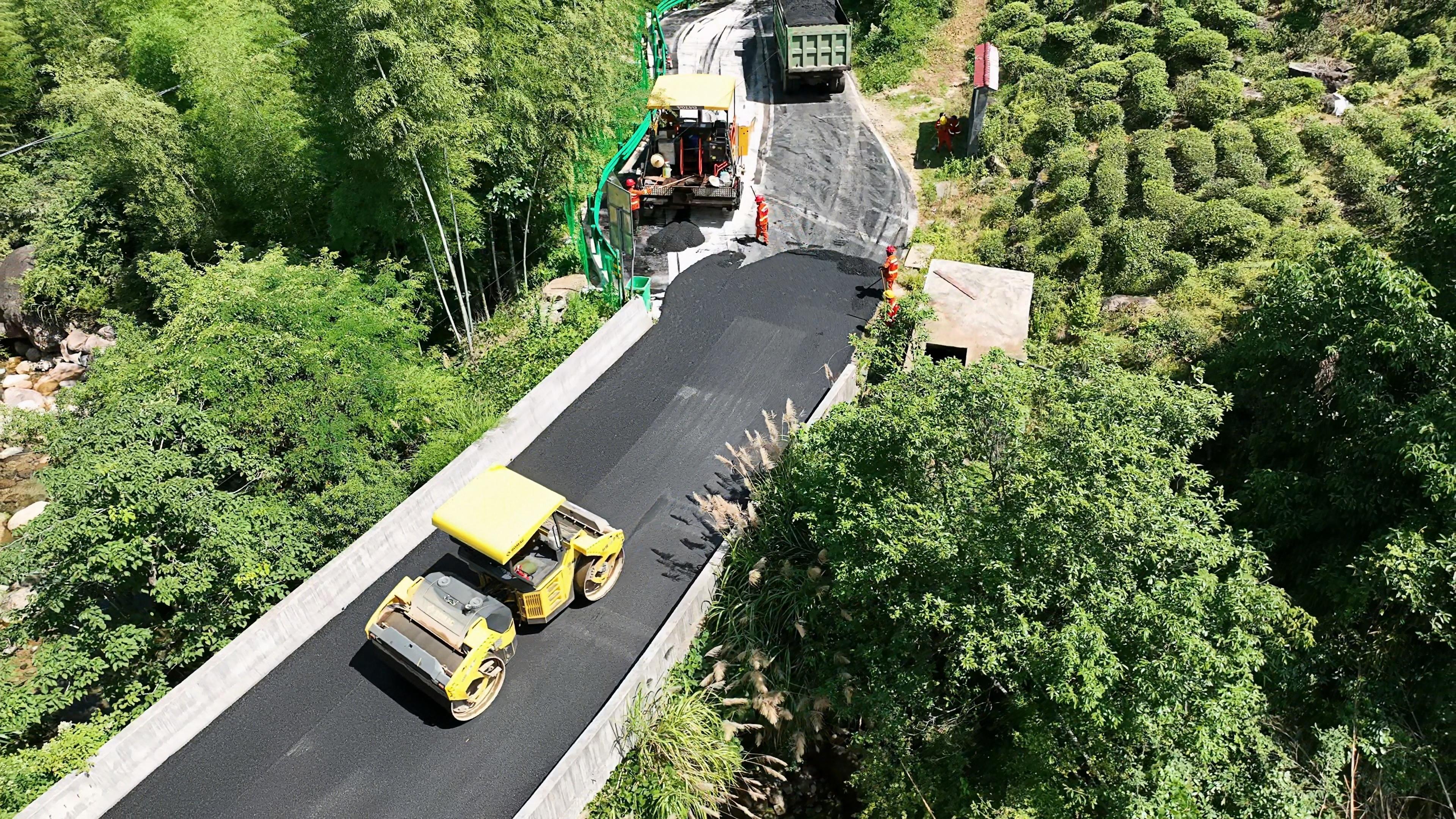 long8股份有限公司浙江省湖州市聚焦企业诉求优化营商环境——一个恳谈会3年多解决万余个问题(图1)